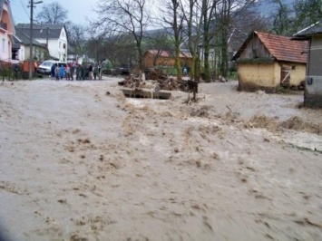 Вследствие аномальных ливней на Закарпатье подтопило высокогорное село