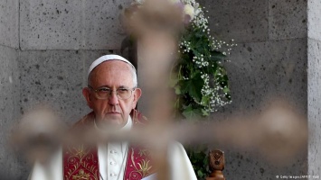Папа Франциск: Церковь должна просить прощения у геев