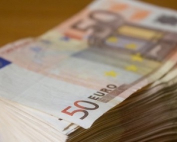 Курс гривны: в обменниках существенно дешевеет евро