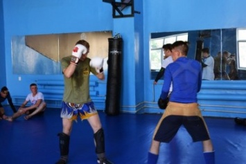 В Мариуполе "Азов" показали, как умеет драться (ФОТО)