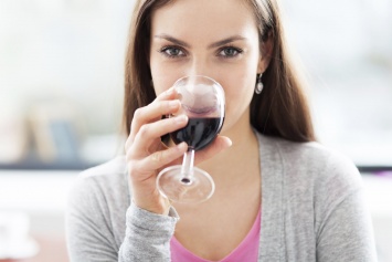 Ученые: Употребление алкоголя провоцирует развитие рака