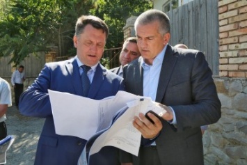 Аксенов посетил Большую Ялту с целью выявления и пресечения незаконного строительства (ФОТО)