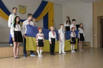 В Покровске (Красноармейске) состоялся праздничный концерт