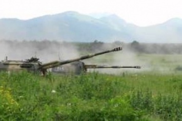 Под Мариполем боевики применяют тяжелую артиллерию