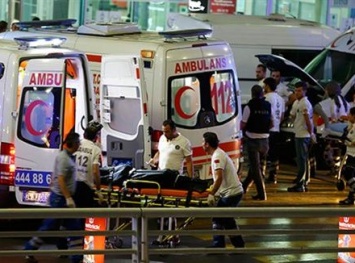 П.Порошенко выразил соболезнования семьям жертв терактов в Стамбуле