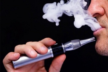 Ученые: В электронных сигаретах есть опасные для рта токсины