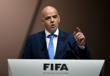 Президент ФИФА Джанни Инфантино обвиняется в использовании средств организации в личных целях