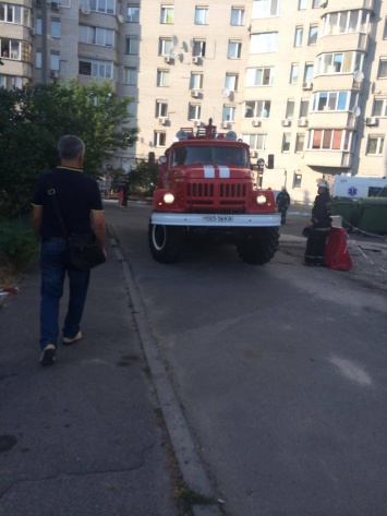 На Княжем затоне в Киеве случился пожар в высотном доме