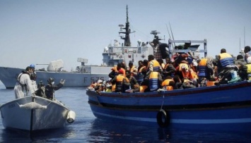 У Ливии в море спасли полторы сотни мигрантов