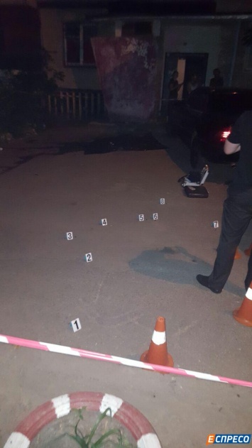 В Киеве из пистолета расстреляли мужчину (фото)