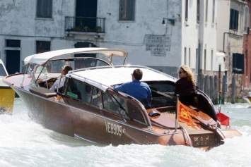 Кейт Мосс c возлюбленным на отдыхе в Венеции