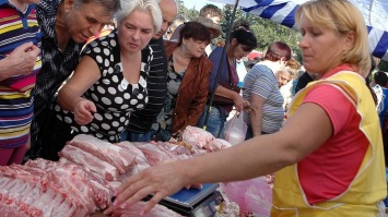 Киевлян предупредили об испорченных продуктах на рынках