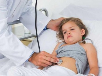 Из-за отравления в летнем лагере на Харьковщине госпитализировали 11 детей