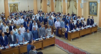 Сессия Одесского горсовета началась с минуты молчания в память жертв стамбульского теракта