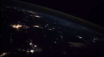 Астронавт NASA опубликовал захватывающее видео ночной Земли из космоса