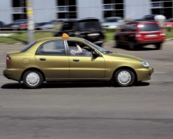 Вызвал Uber - приехал Lanos: первая реакция на новое такси (ФОТО)
