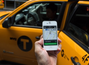 В Киеве официально начал работу сервис такси Uber