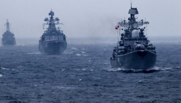 Китай увеличивает военную активность в воздухе и на море - Япония