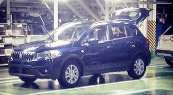 Появились шпионские фото обновленного Suzuki SX4