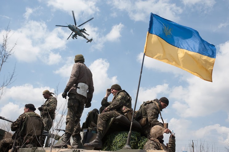 Под Станицей Луганской из-за обстрелов ранения получили двое украинских военных, - Москаль