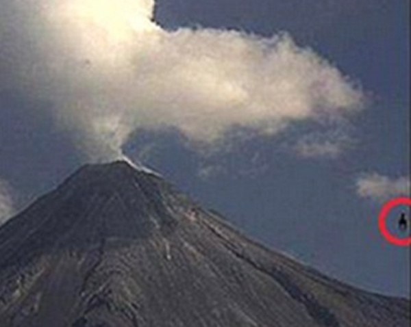 В Мексике зафиксировали НЛО, который упал в вулкан