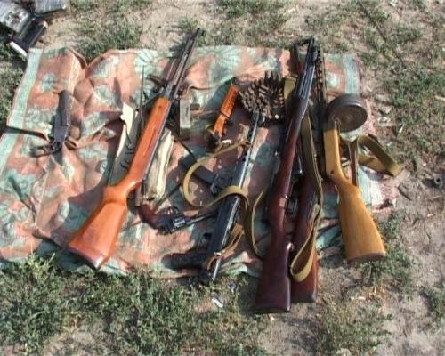 Московский полицейский собрал на даче коллекцию оружия и боеприпасов