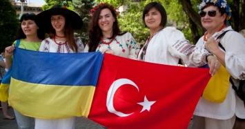 С 1 июля украинцы смогут еще дольше путешествовать по Турции без виз