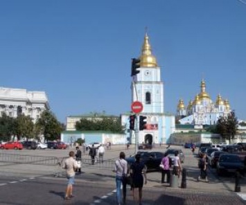 Киевские власти отказались от строительства паркинга под Михайловской площадью