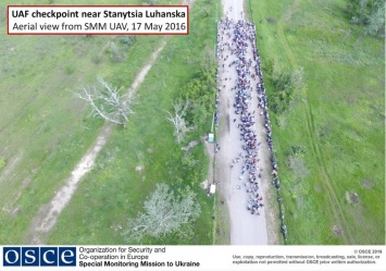 ОБСЕ сообщает об огромных очередях на пунктах пропуска на Донбассе
