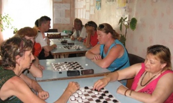 В Каменском прошли соревнования по шашкам среди инвалидов
