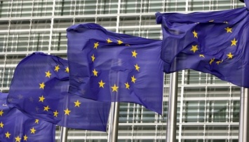Standard & Poor's понизило кредитный рейтинг Евросоюза