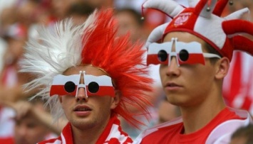 Польские фанаты устроили драку перед матчем с Португалией