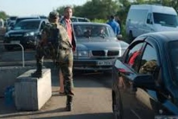На трассе Донецк-Мариуполь задержали мужчину с 300 тыс. грн. для "ДНР"