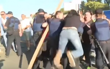 В Киеве произошли столкновения между полицией и владельцами МАФов