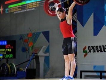 Украинка Е.Шевкопляс завоевала бронзу на ЧМ по тяжелой атлетике