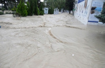 В Геленджике паводок подтопил десятки дворов