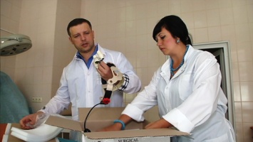 Фонд Вилкула передал Днепропетровской горбольнице №2 прибор, позволяющий хирургам повысить качество операций