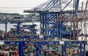 Китайская компания купила греческий порт Пирей