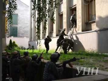 Антитеррористические учения СБУ завершились в Ужгороде