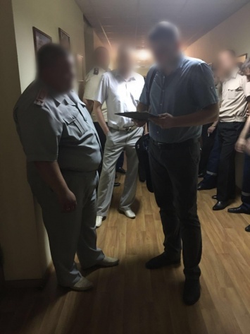Два начальника киевских спасателей вымогали у подчиненного взятку в 50 тыс грн