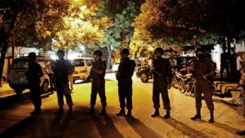 Полиция взяла штурмом кафе с заложниками в Бангладеш