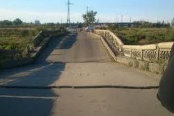 На ремонт разрушенных дорог из Луганского облбюджета будет выделено 265 миллионов гривен