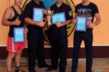 Херсонские полицейские заняли призовые места на соревнованиях по гиревому спорту