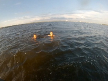 В Николаеве спасли двух парней, которые решили переплыть Южный Буг