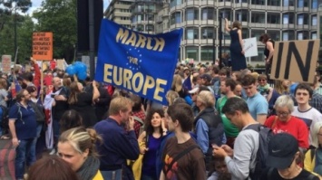 Марш за Европу: в Лондоне тысячи людей протестуют против выхода из ЕС