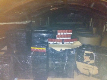 На Буковине раскрыта схема контрабанды контрафактных сигарет (фото)
