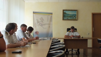 Николаевский порт «Октябрьск» пообещал усилить работу с перевозчиками на предмет «перегруза»