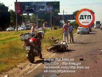 В результате ДТП в Киеве пострадал мотоциклист