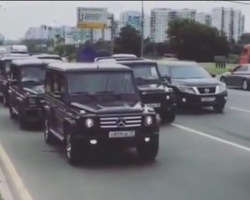 На YouTube появилась запись автопробега Gelandewagen в Москве