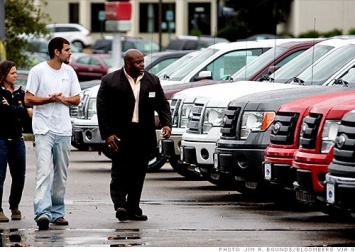 Продажи автомобилей в США побили рекорд 11-летней давности